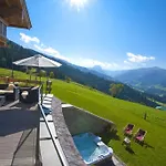 Maierl-alm & Maierl-chalets 4*