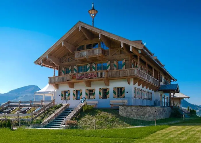 Maierl-alm&maierl-chalets Aparthotel 4*